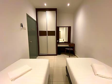 3-Bedroom Apartment with Balcony