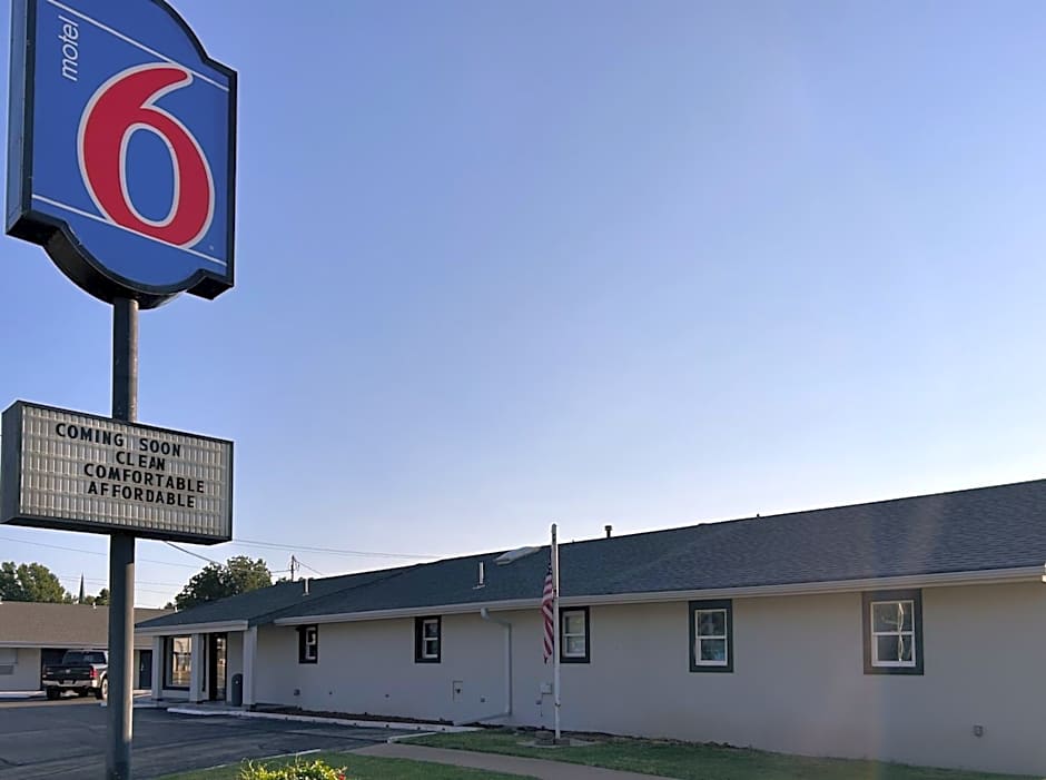 Motel 6 Ponca City, OK