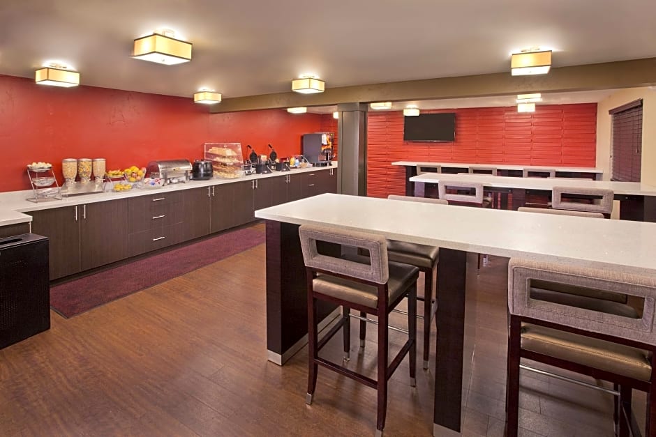 Red Lion Inn & Suites Federal Way
