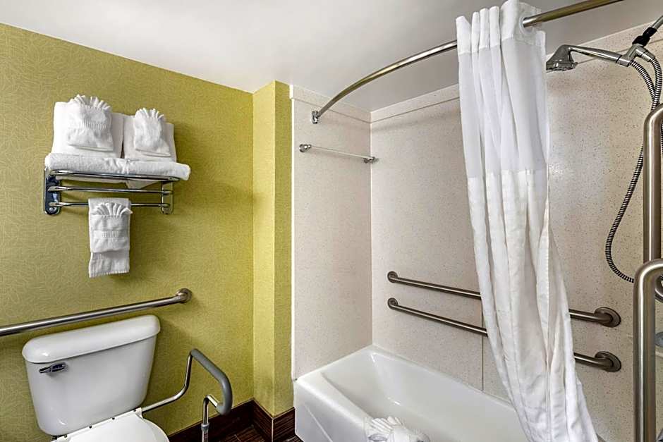 Coastal Hotel & Suites Virginia Beach - Oceanfront