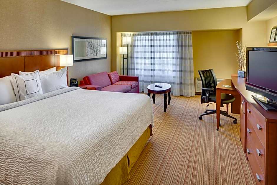Courtyard by Marriott Shelton