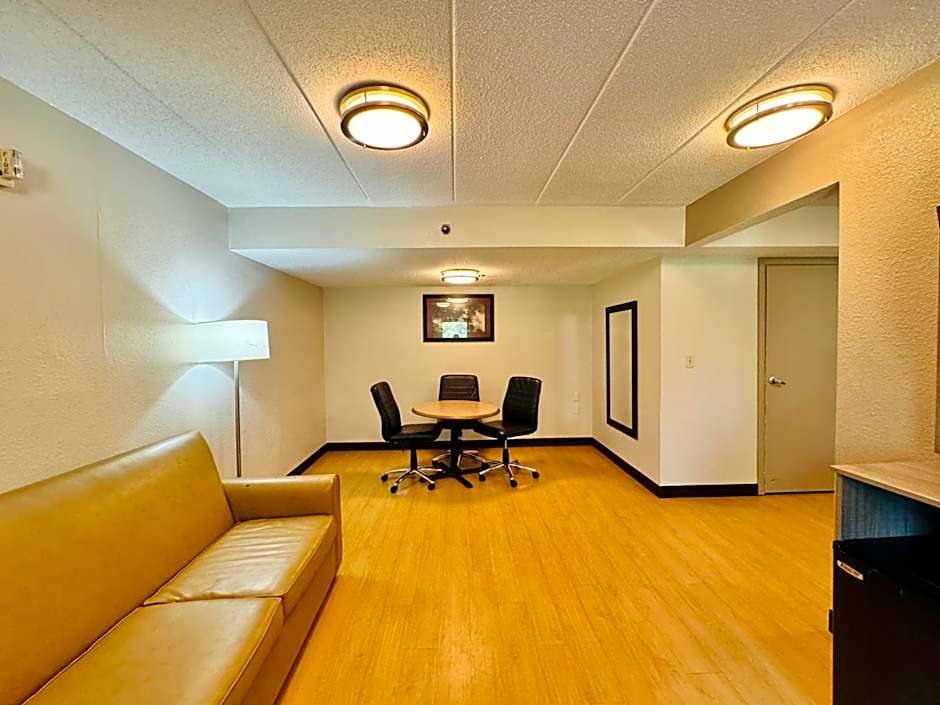 Red Roof Inn Milford - New Haven