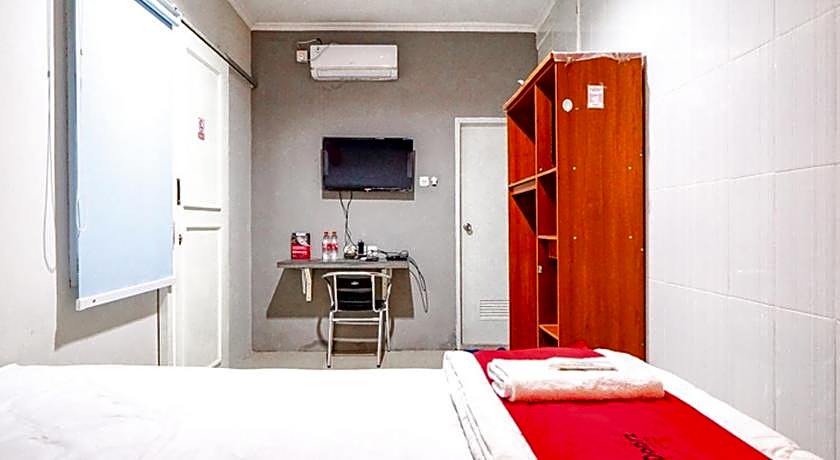 RedDoorz @ Citraland Surabaya
