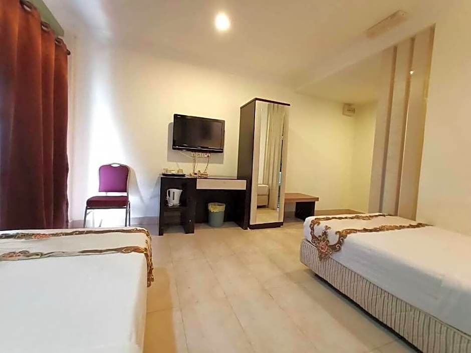 Maya Hotel