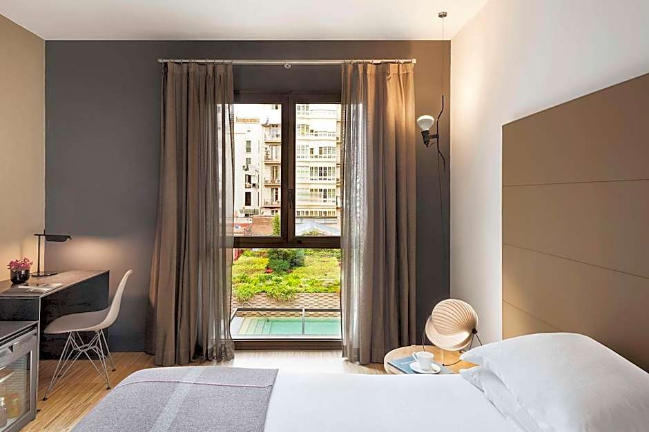 Alexandra Barcelona Hotel, Curio Collection by Hilton