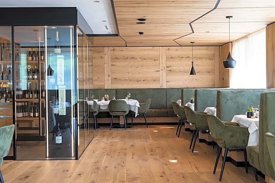 Alpine Nature Hotel Stoll