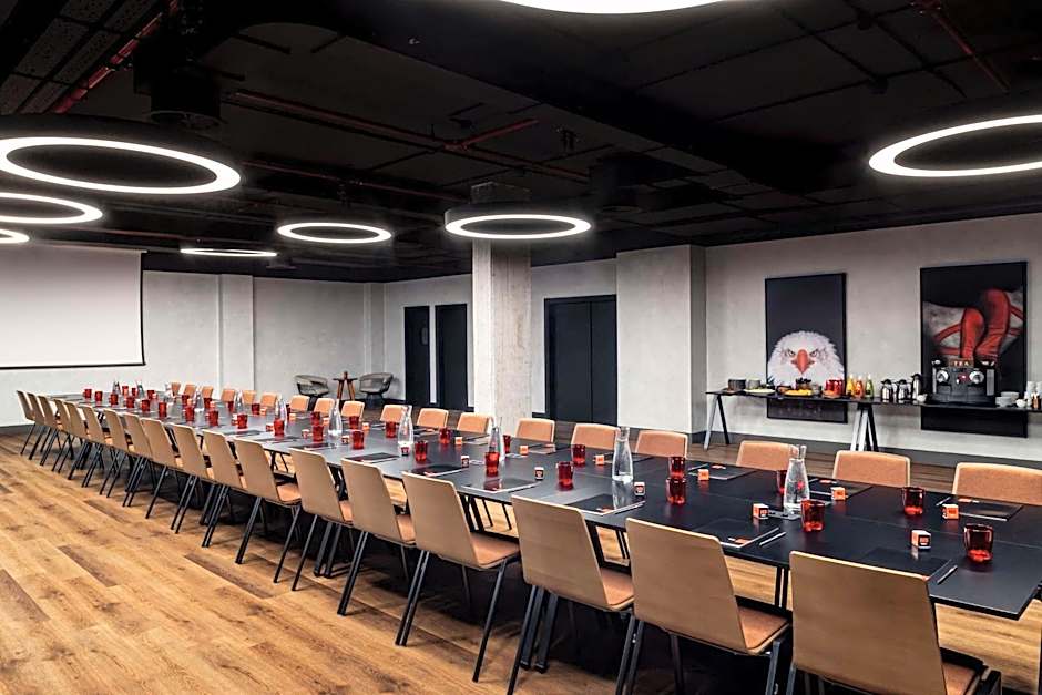 Hotel Paseo del Arte, a member of Radisson Individuals