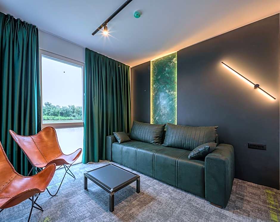 Joy 5 Hotel & SPA