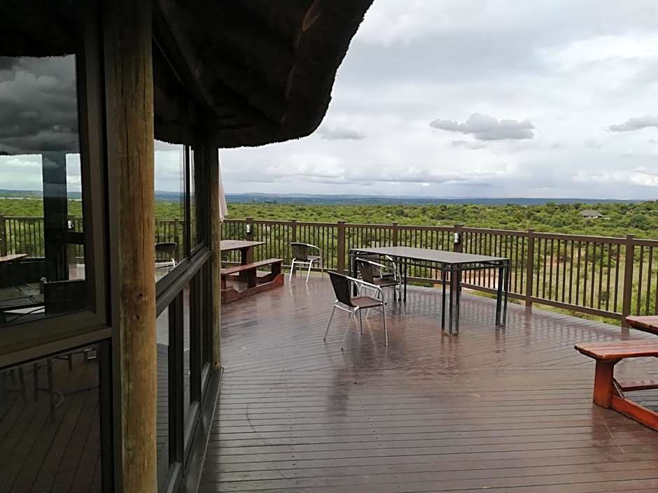 Monateng Safari Lodge