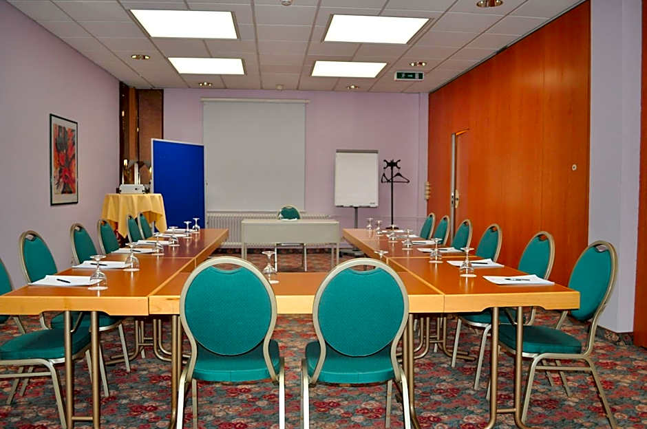 Fly Inn Hotel Frankfurt Airport Rüsselsheim ehemals Trip Inn Hotels