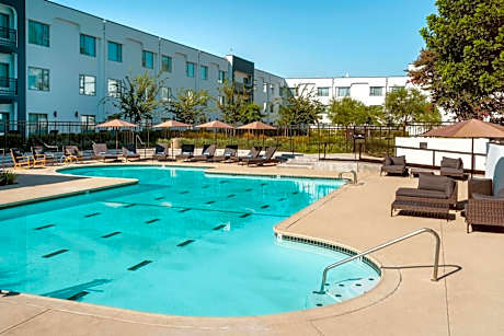 Delta Hotels Ontario Airport