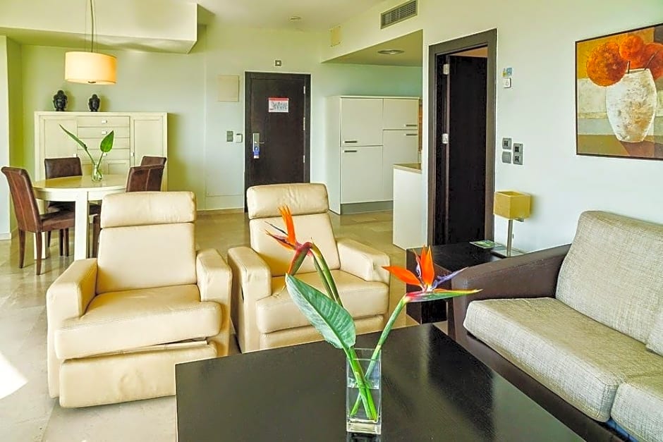 Hotel Puerto Juan Montiel & Spa & Base Náutica