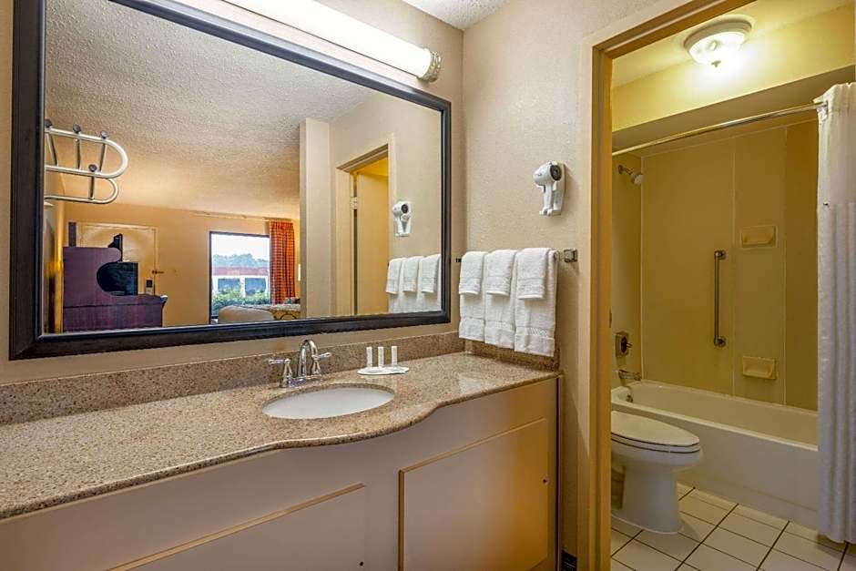 Baymont by Wyndham Columbus GA