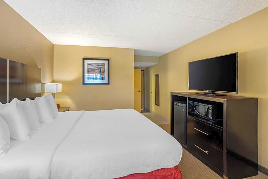 Best Western Harrisburg North Hotel