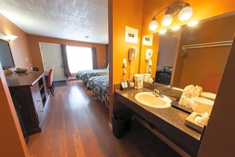 Two Queen Beds Suite