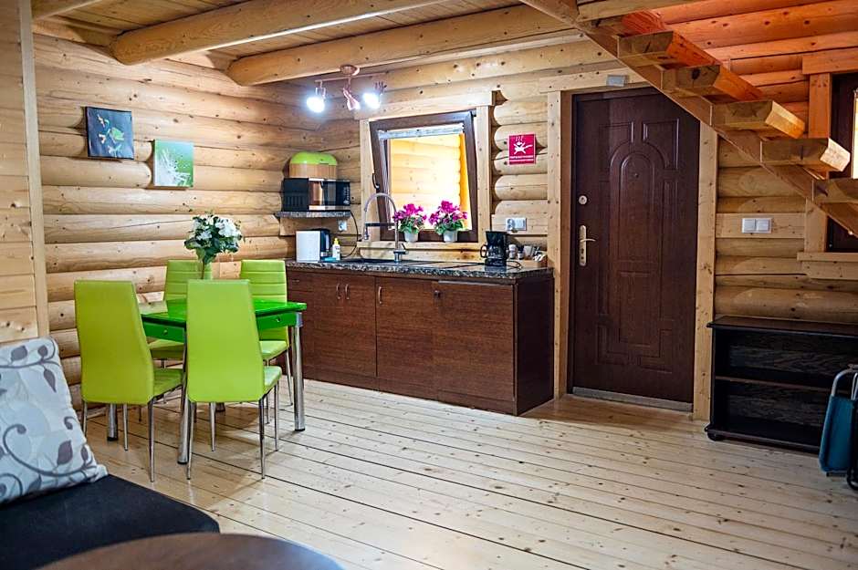 Domy z Bala - Domki ogrzewane - JACUZZI, SAUNA, lody, popcorn, ryba wedzona i ognisko w cenie!