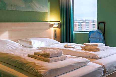 Double Room for Single Use