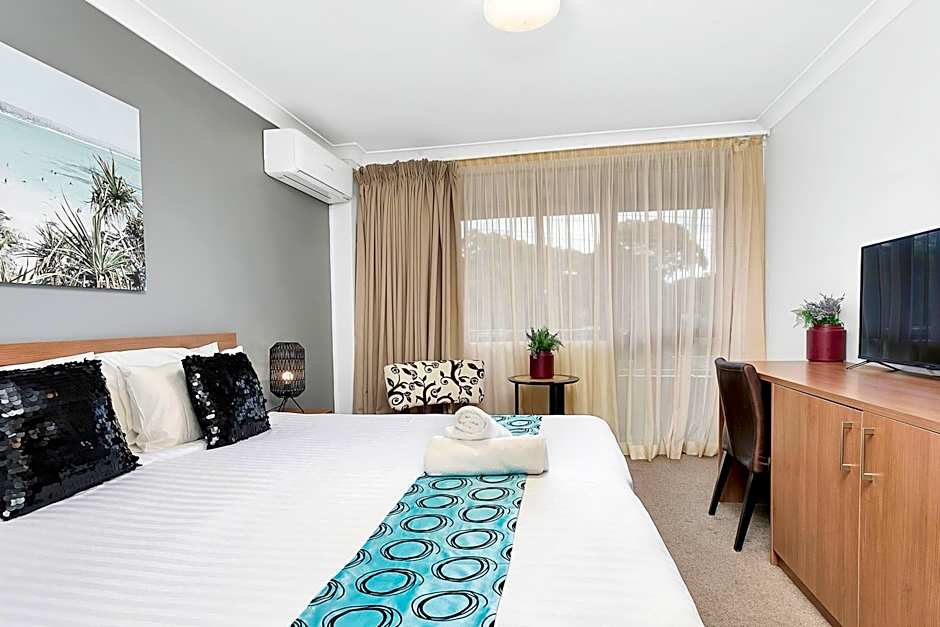 Peninsula Nelson Bay Motel and Serviced Apartments