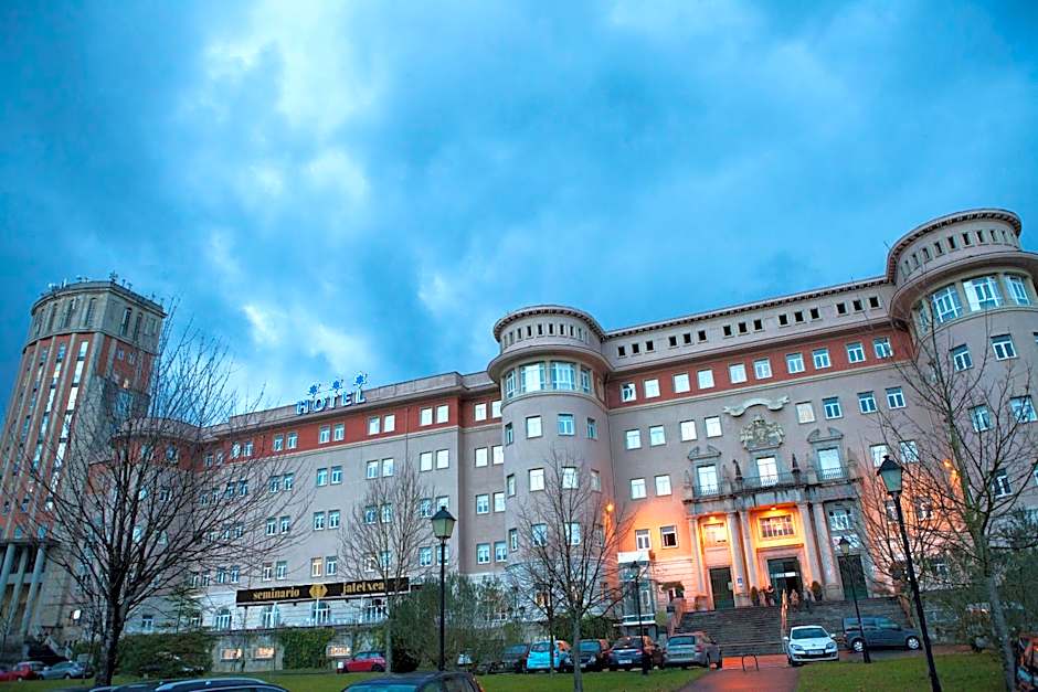 Hotel Seminario Aeropuerto Bilbao