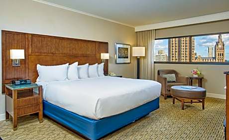 King Room with City View - High Floor