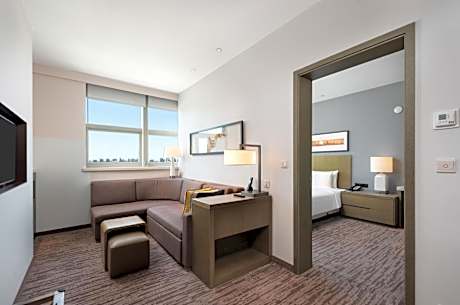 One-Bedroom King Suite with Kitchen and Sofa Bed