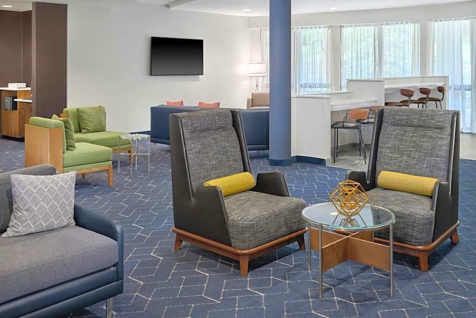 Courtyard by Marriott Kansas City Shawnee