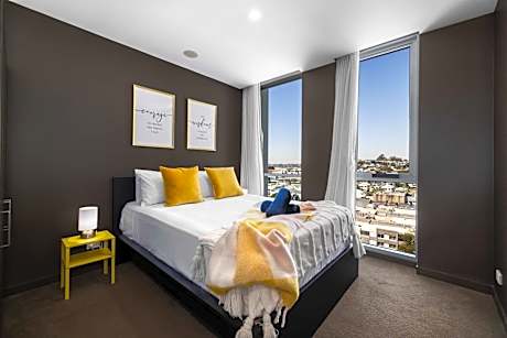 Elegant 2BR Haven in the Trendy Fortitude Valley