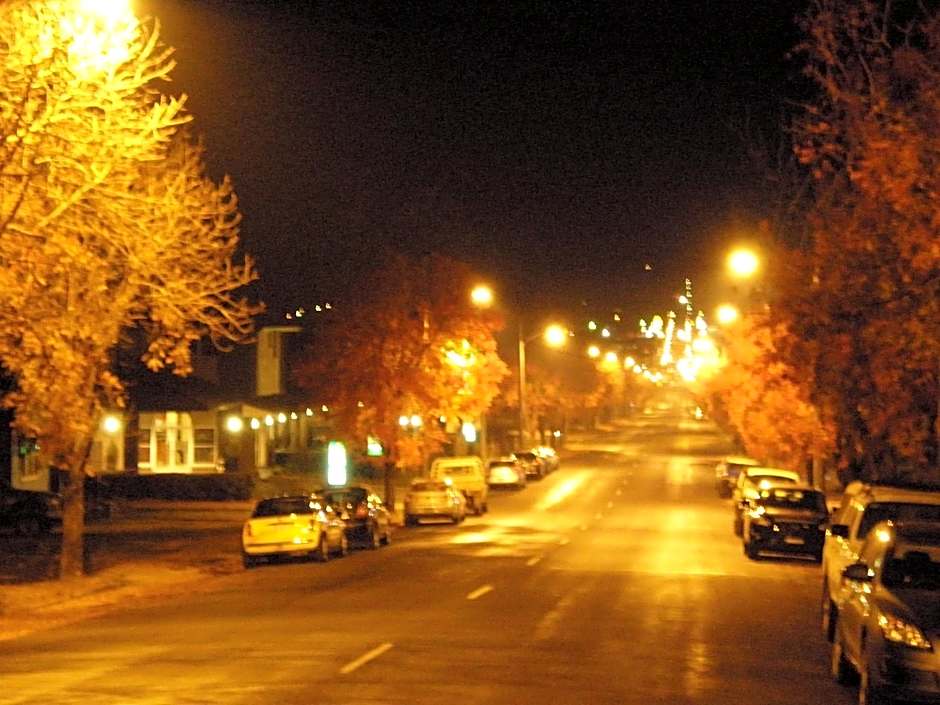 White Lanterns Motel