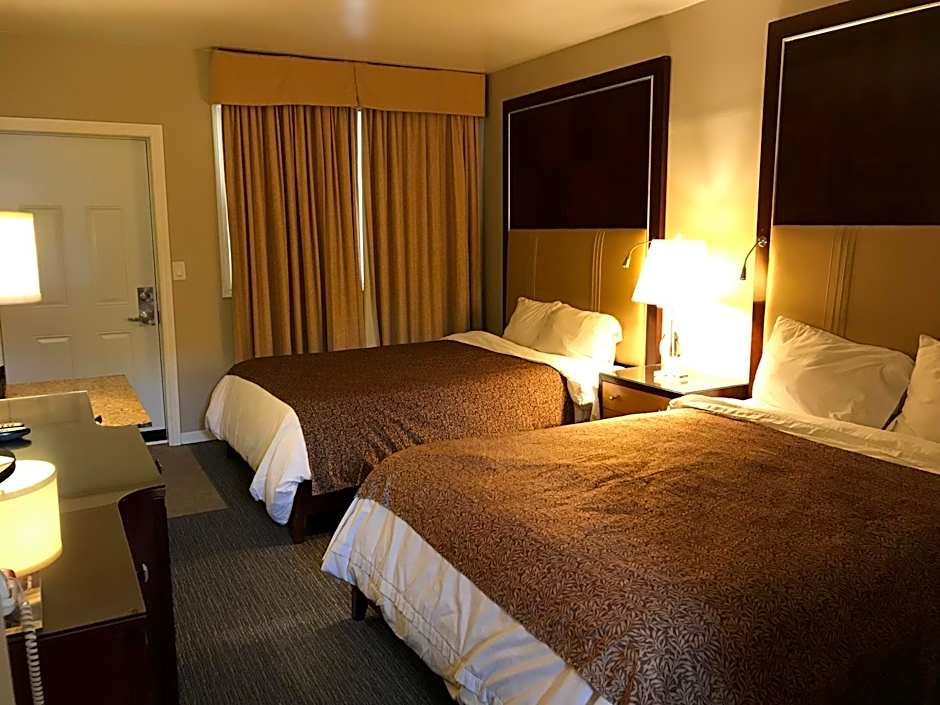 Cardinal Court Motel