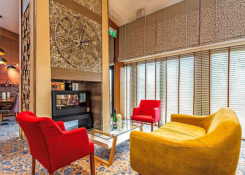 Woodside Coastal Retreat