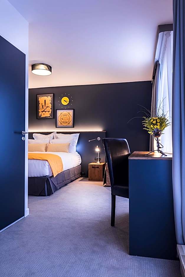 Best Western Plus Suitcase Paris La Defense