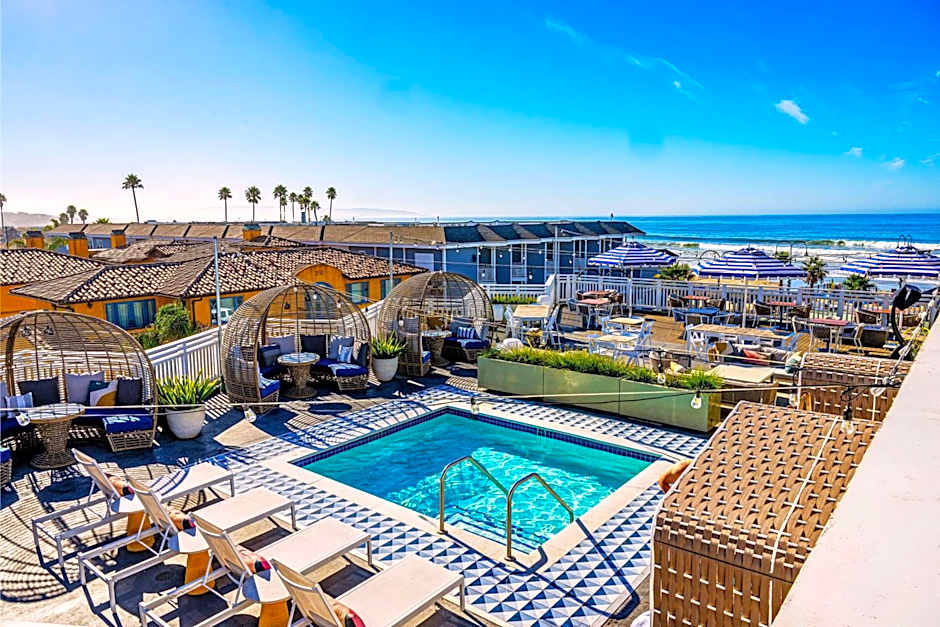 Inn at the Pier Pismo Beach, Curio Collection by Hilton