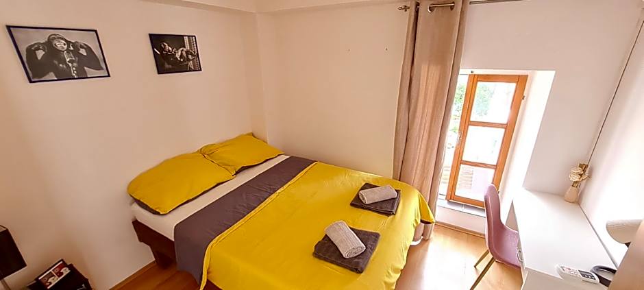 Photo 1 of 5 of Studio Apartment