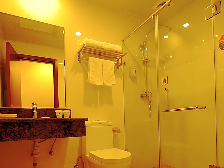 GreenTree Inn Qinhuangdao Peace Avenue Express Hotel