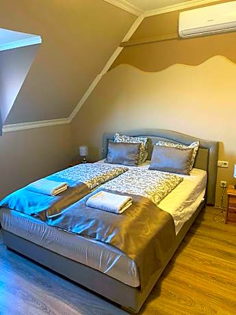 Triple Room with Lake View