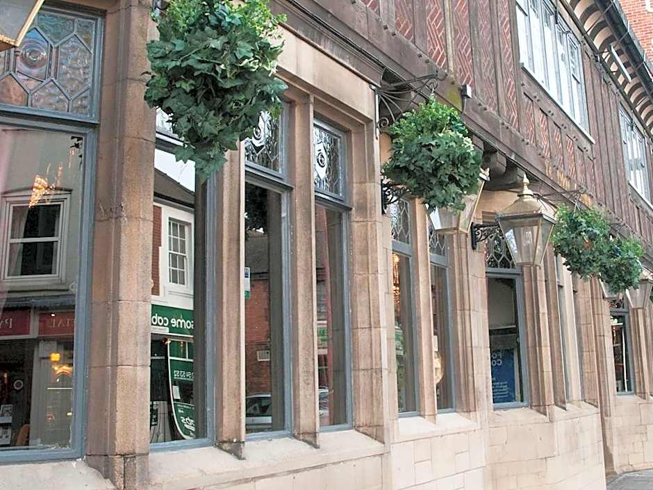 Huckleberrys Bar and Grill