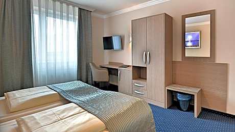 Superior Double Room (above Disco)