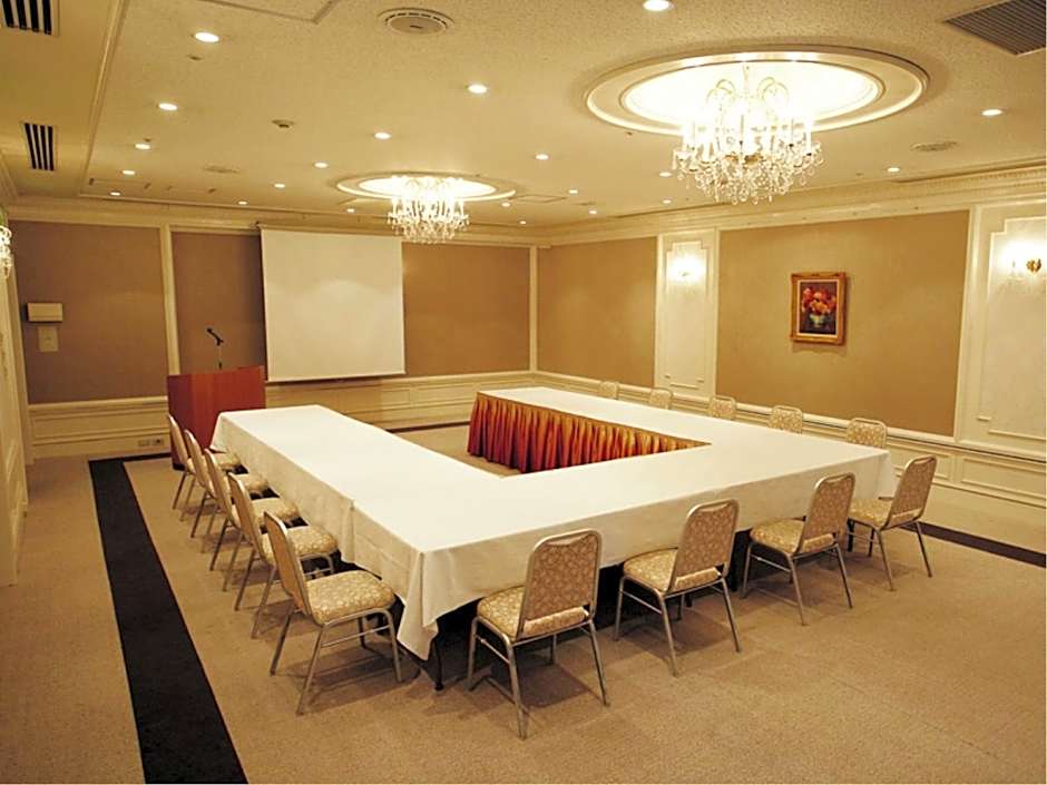 The Crown Palais New Hankyu Kochi