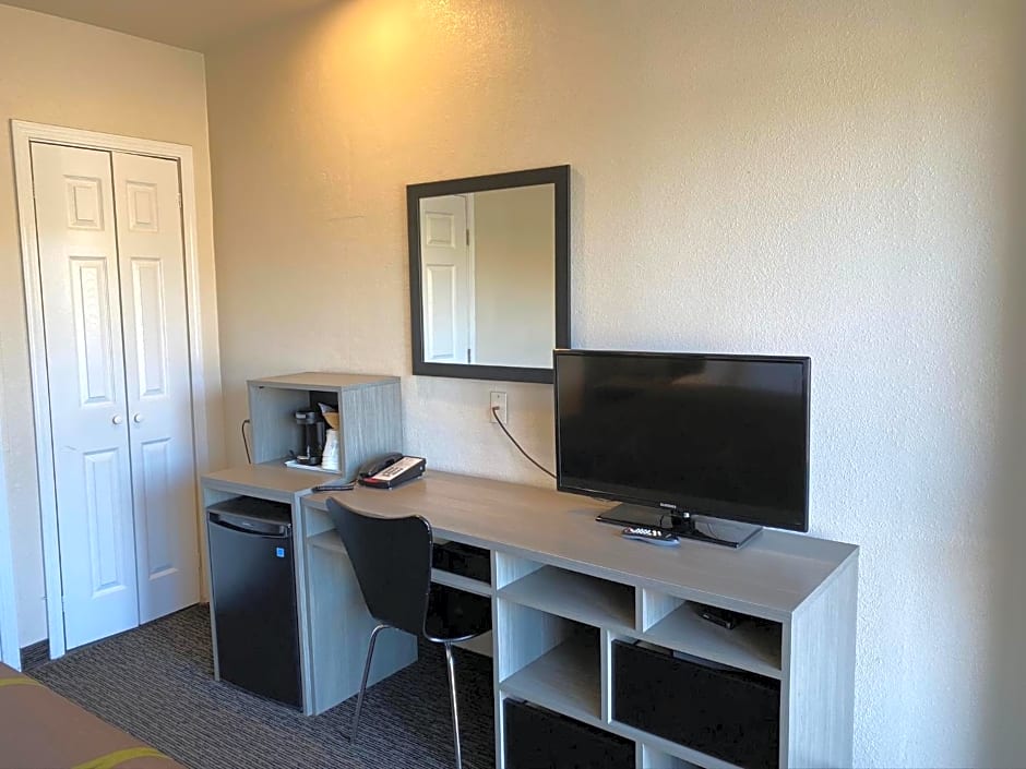 Super 8 by Wyndham Monterey