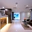 24 Inn at BTS Phrom Phong