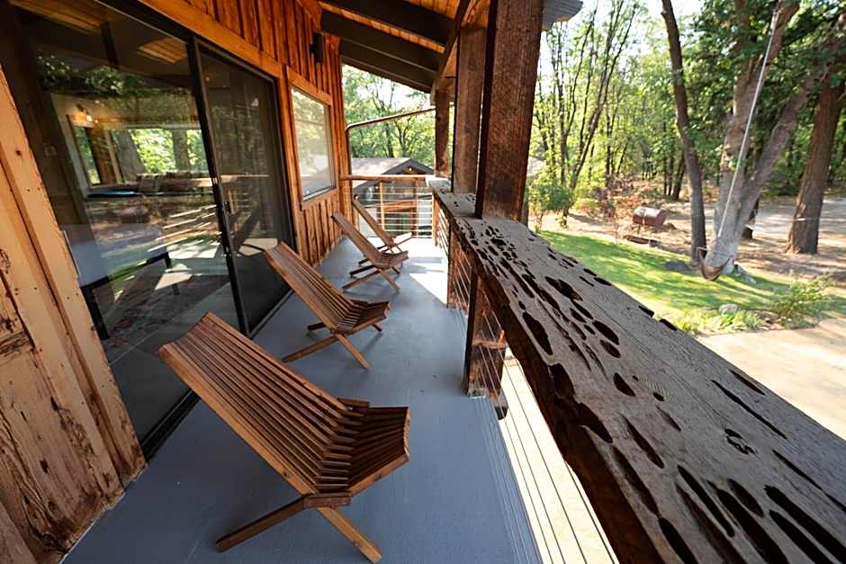 Basecamp Lodge