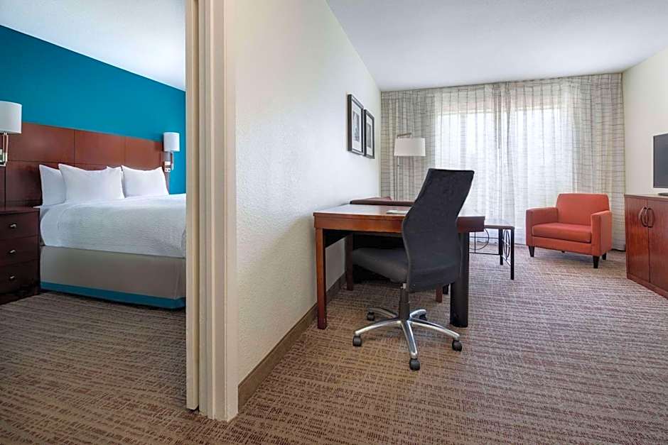Sonesta ES Suites Dallas Medical Market Center – Dallas, TX