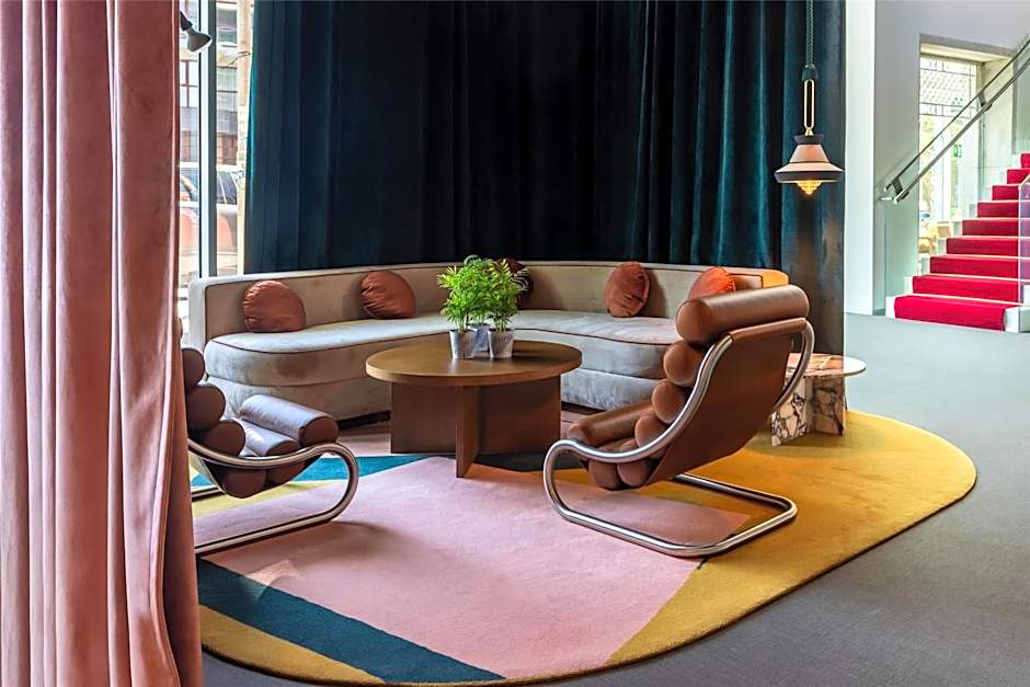 Cenica Porto Hotel, Curio Collection by Hilton