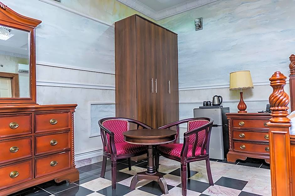 Gallani Suites Hotel