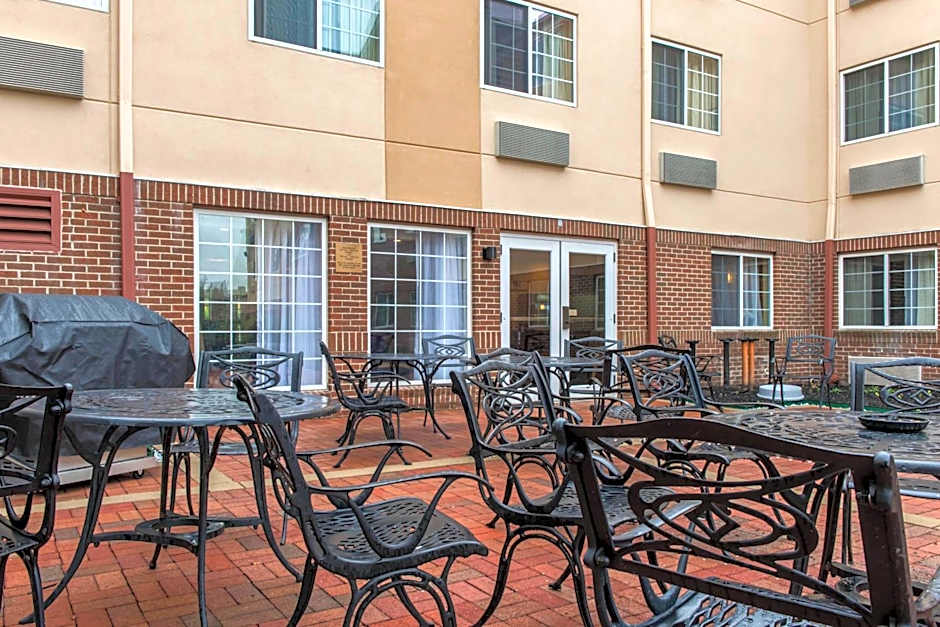 Mainstay Suites Pittsburgh Airport