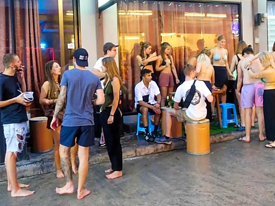 The Rendezvous Fullmoon Hostel