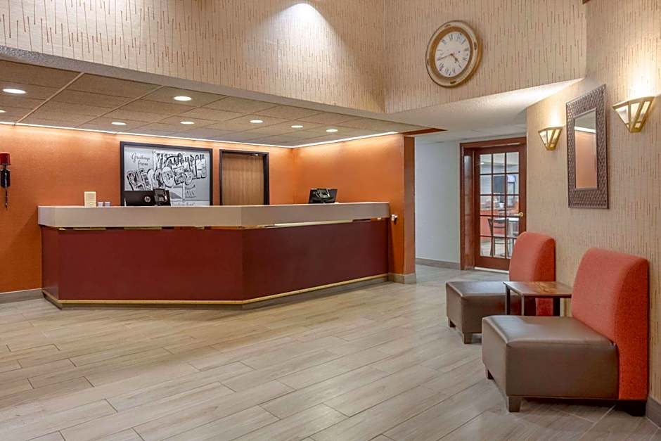 Super 8 by Wyndham Wausau