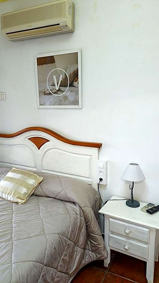 Hotel Las Palmeras by Vivere Stays