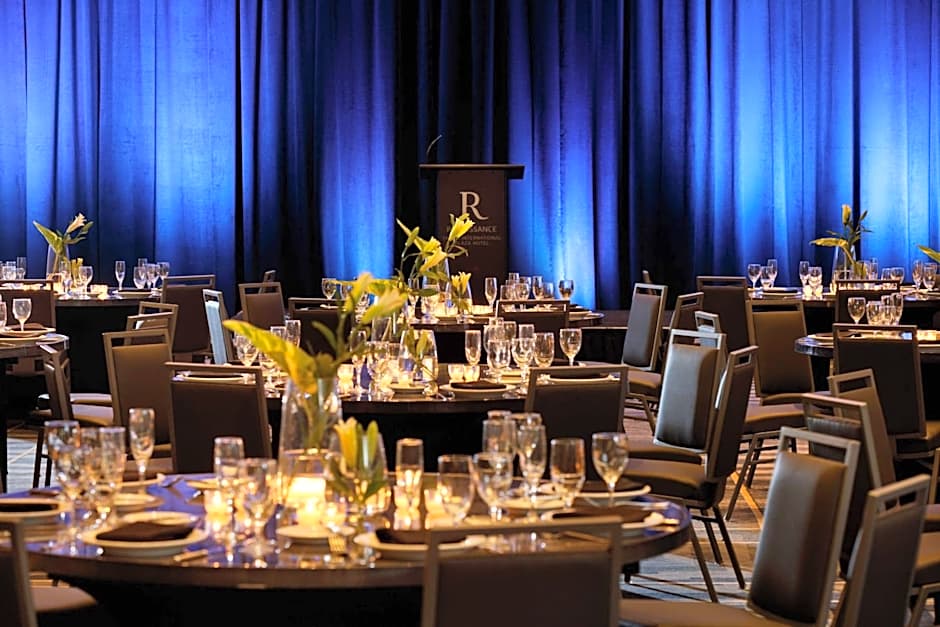 Renaissance by Marriott Tampa International Plaza Hotel