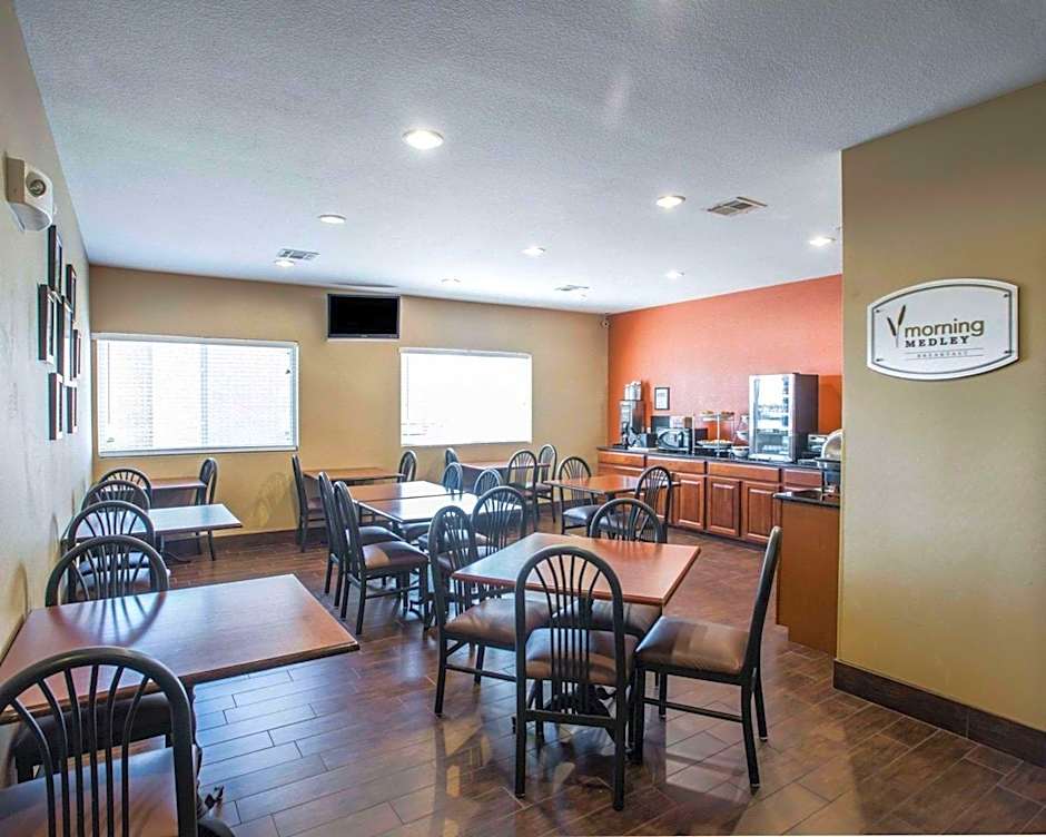 Sleep Inn & Suites Hays I-70